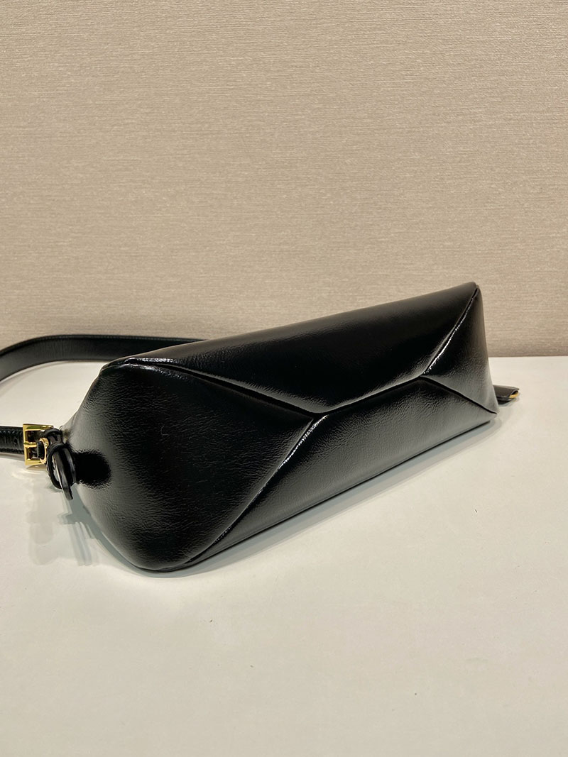 プラダ アウトレット PRADA エメ ミディアム ナプラックレザー ショルダーバッグ 1BC229_2DNT_F0002_V_LVM ブラック H品 プラダ 斜めがけバッグ レディース - 画像 (4)