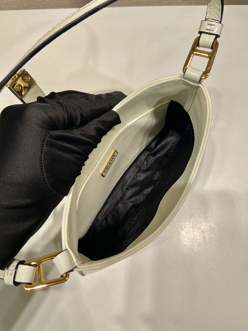プラダ アウトレット PRADA クレオ クラスプ付 ブラッシュドレザー ショルダーバッグ 1BC169_ZO6_F02EU_V_MEO ホワイト H品 プラダ 斜めがけバッグ レディース - 画像 (3)
