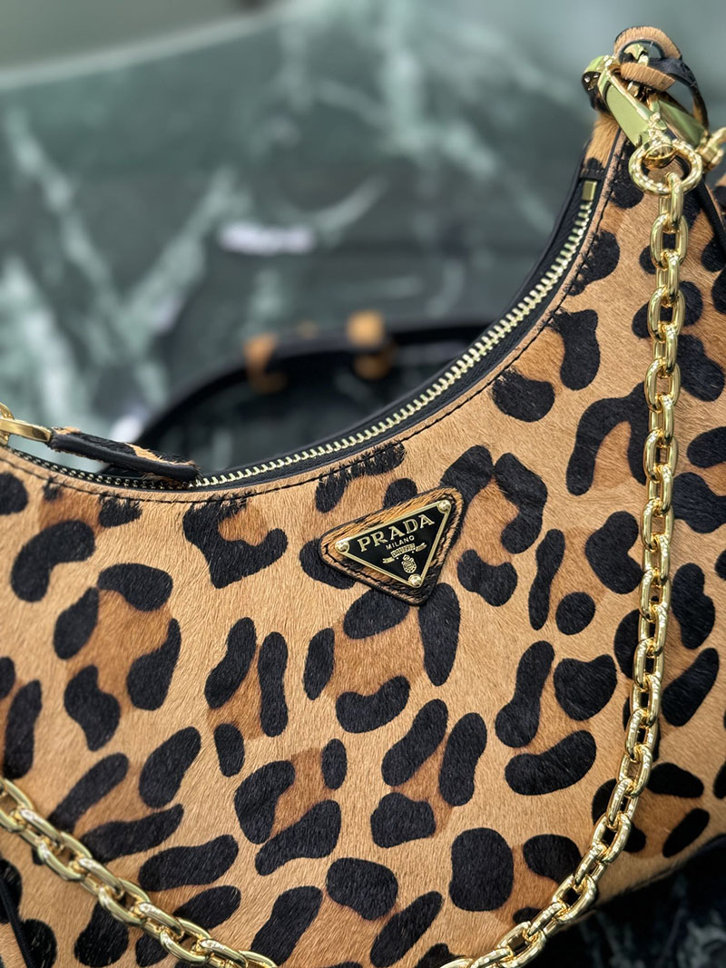 プラダ アウトレット PRADA Re-Edition サフィアーノレザー ミニバッグ 1BC204_NZV_F0151_V_QOM ブラウン H品 プラダ 斜めがけバッグ レディース - 画像 (6)