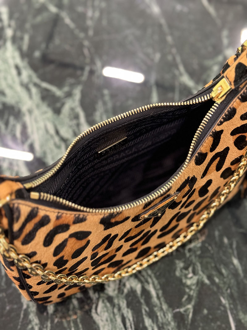 プラダ アウトレット PRADA Re-Edition サフィアーノレザー ミニバッグ 1BC204_NZV_F0151_V_QOM ブラウン H品 プラダ 斜めがけバッグ レディース - 画像 (3)
