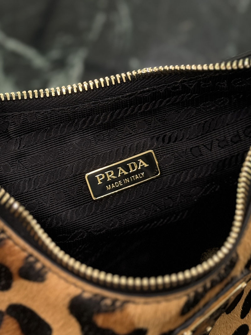 プラダ アウトレット PRADA Re-Edition サフィアーノレザー ミニバッグ 1BC204_NZV_F0151_V_QOM ブラウン H品 プラダ 斜めがけバッグ レディース - 画像 (2)