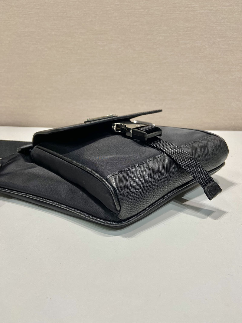 プラダ アウトレット PRADA Re-Nylon×サフィアーノレザー ショルダーバッグ 2VH160_2DMH_F0002_V_OOO ブラック H品 プラダ ショルダーバッグ メンズ - 画像 (5)