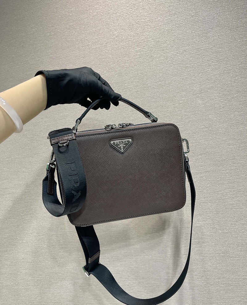 プラダ バッグ メンズ ビジネス