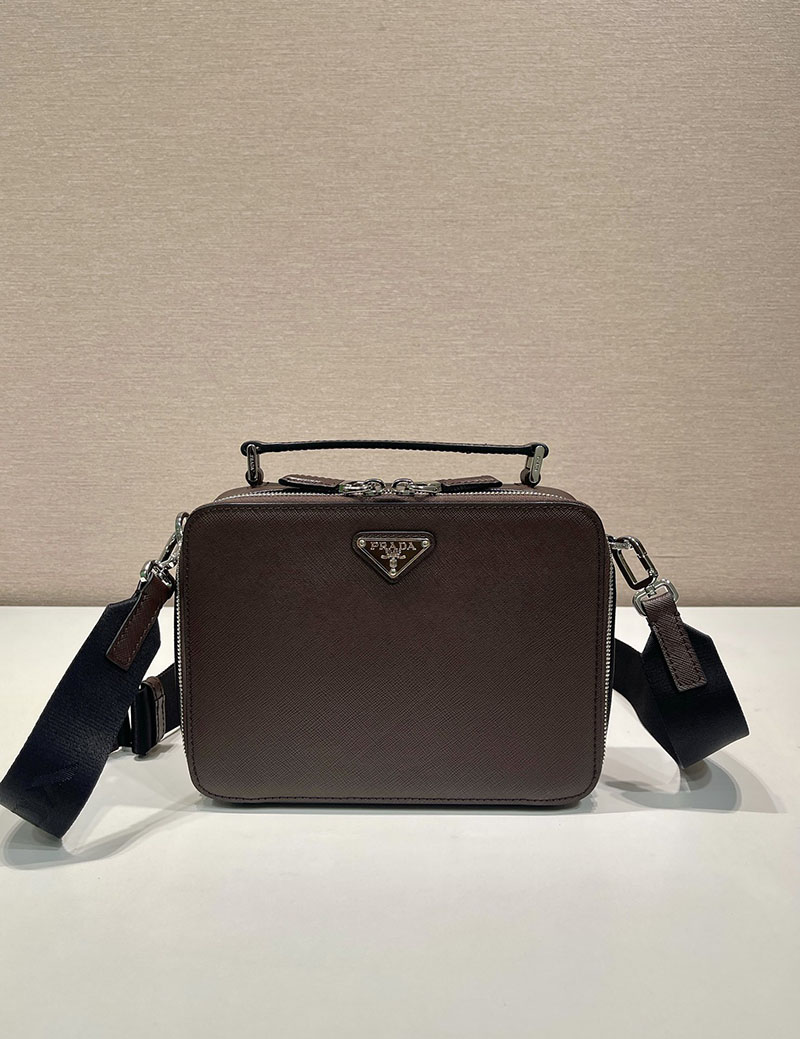 プラダ アウトレット PRADA ブリック サフィアーノレザーバッグ 2VH069_9Z2_F0201_V_YMI ダークブラウン H品 プラダ バッグ メンズ ビジネス - 画像 (9)