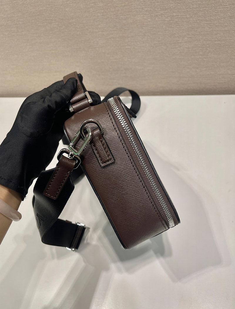 プラダ アウトレット PRADA ブリック サフィアーノレザーバッグ 2VH069_9Z2_F0201_V_YMI ダークブラウン H品 プラダ バッグ メンズ ビジネス - 画像 (5)