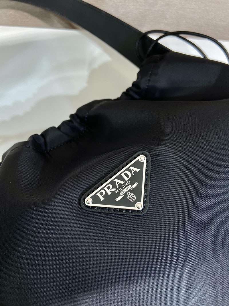 プラダ アウトレット PRADA TWILLER Metallic Top-Handle バケットバック B6250 ブラック H品 プラダ ナイロンバッグ 人気 - 画像 (4)