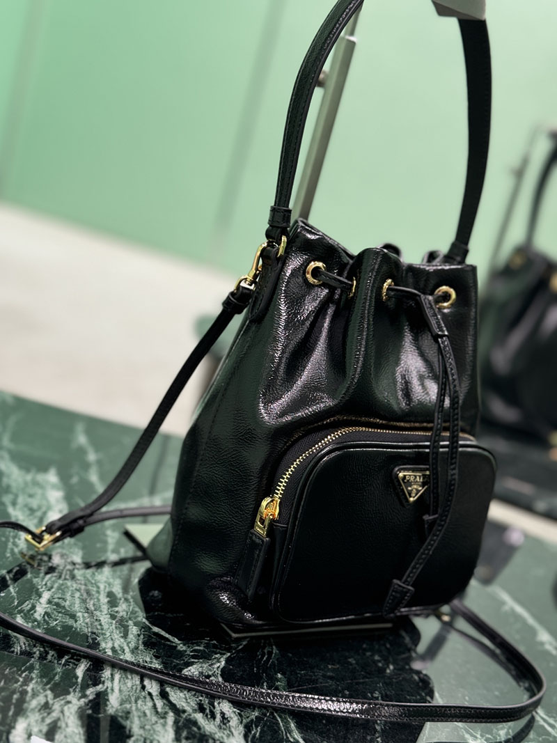 プラダ アウトレット PRADA デュエット Re-Nylon バケットバッグ 1BH038_RV44_F0002_V_UOO ブラック H品 プラダ ナイロンバッグ 人気 - 画像 (8)