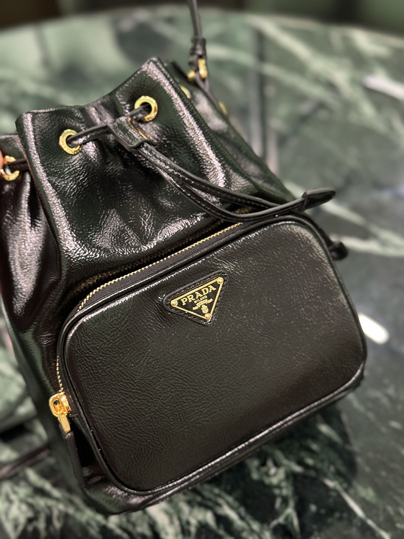 プラダ アウトレット PRADA デュエット Re-Nylon バケットバッグ 1BH038_RV44_F0002_V_UOO ブラック H品 プラダ ナイロンバッグ 人気 - 画像 (6)
