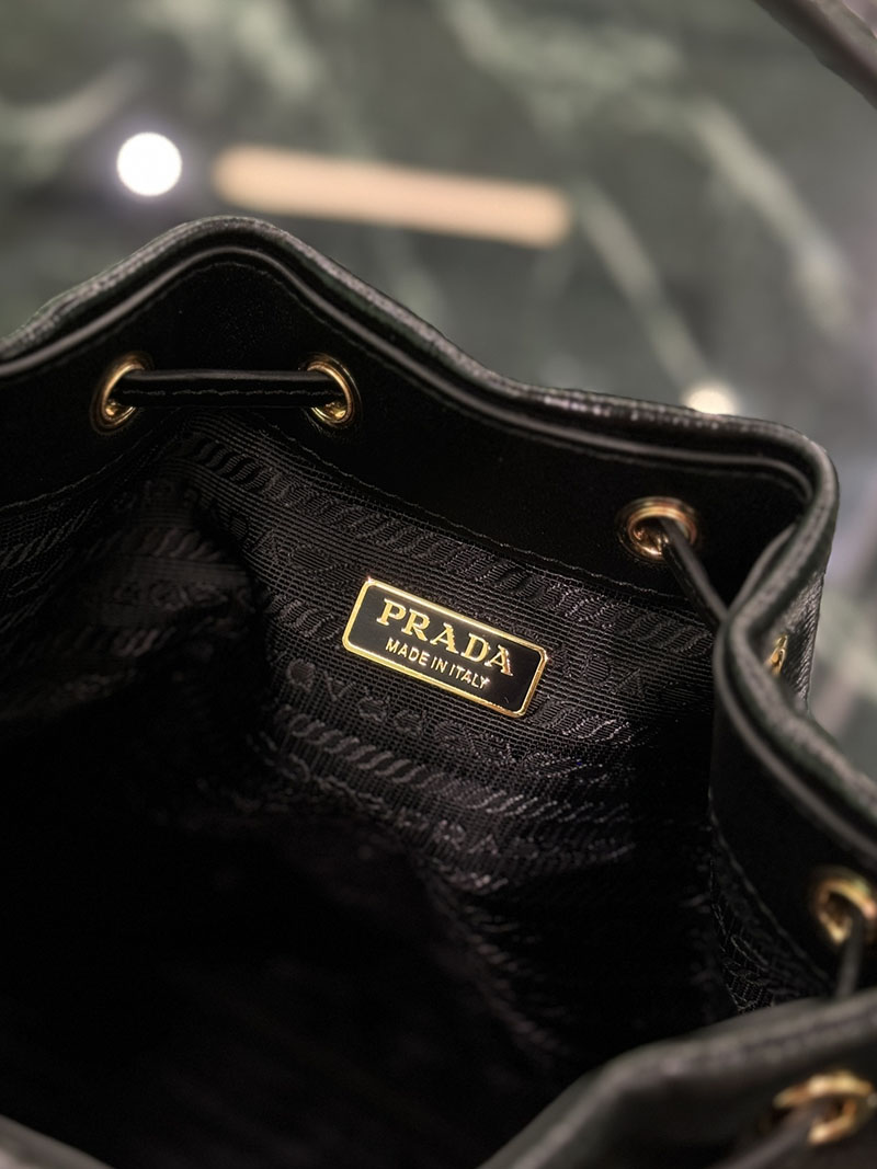 プラダ アウトレット PRADA デュエット Re-Nylon バケットバッグ 1BH038_RV44_F0002_V_UOO ブラック H品 プラダ ナイロンバッグ 人気 - 画像 (2)