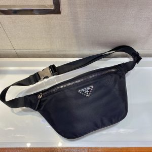 プラダ ベルトバッグ メンズ