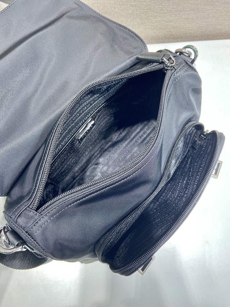プラダ アウトレット PRADA Re-Nylon ショルダーバッグ 1BD953_RV44_F0002_V_B1M ブラック H品 プラダ メッセンジャーバッグ ナイロン - 画像 (3)