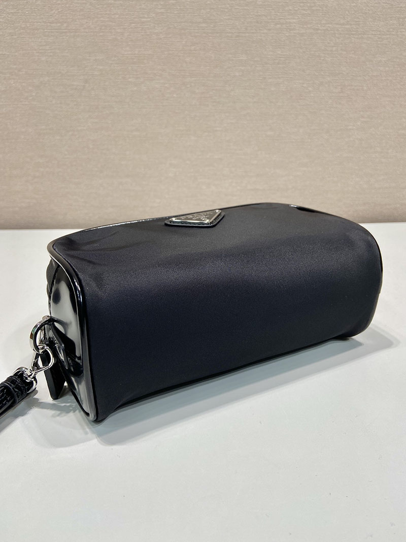 プラダ アウトレット PRADA サフィアーノレザー ポーチ レディース メンズ 2NE065 ブラック H品 プラダ ナイロンポーチ アウトレット - 画像 (5)