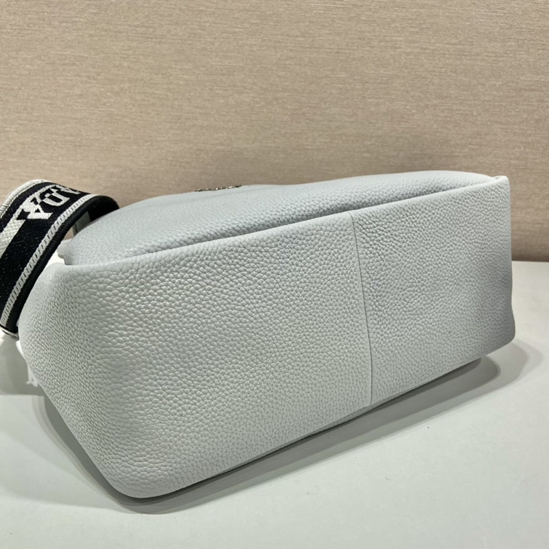 プラダ アウトレット PRADA 新作 スモール レザー ハンドバッグ 1BC145_2DKV_F010I_V_3OO ライトブルー H品 プラダ バッグ 人気 - 画像 (5)