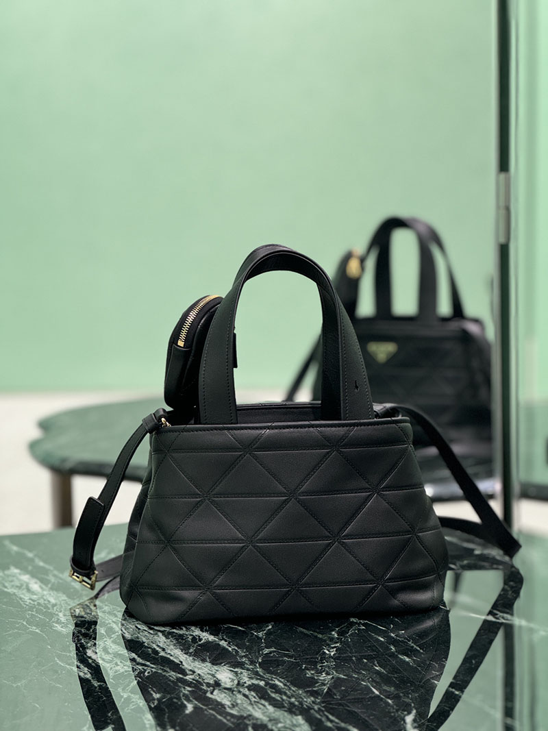 プラダ アウトレット PRADA スモール キルティング トート 三角ロゴプレート ショルダーバッグ ハンドバッグ 2WAY 1BG548 ブラック H品 プラダ トートバッグ クリーニング - 画像 (7)