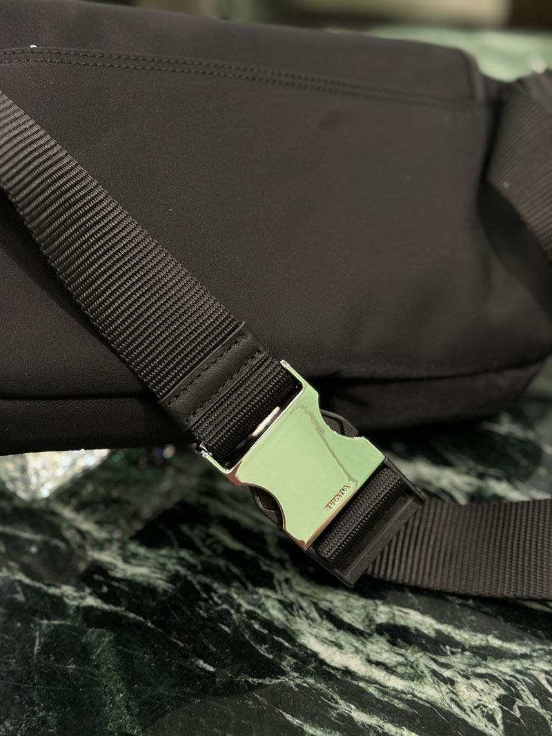 プラダ アウトレット PRADA Re-Nylon xレザー ショルダーバッグ 2VH174_2DW3_F0002_V_OOO ブラック H品 プラダ ウエストバッグ メンズ - 画像 (5)