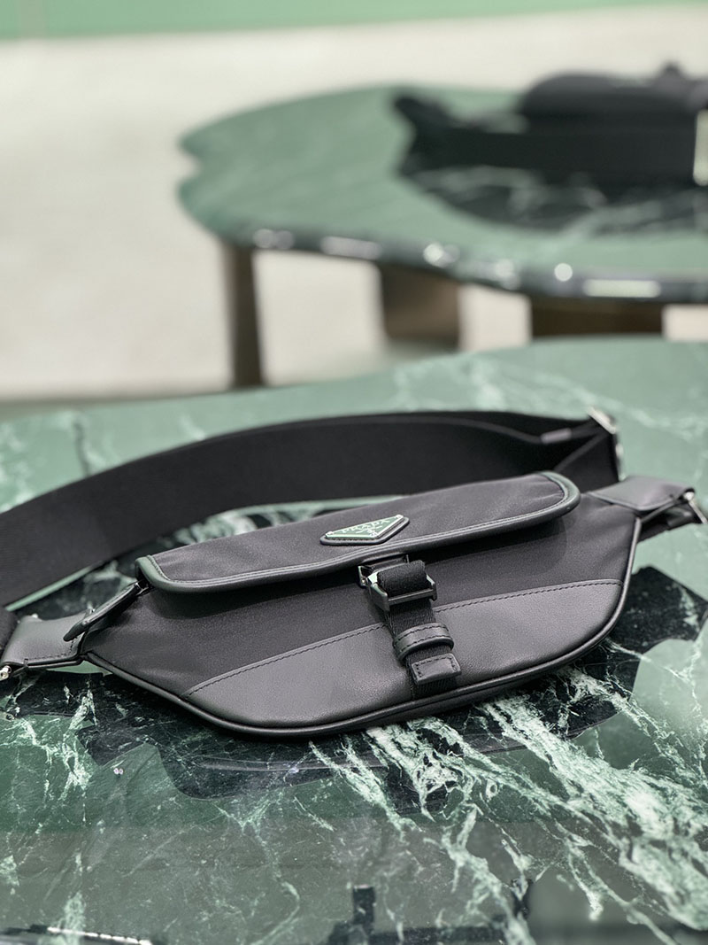 プラダ アウトレット PRADA Re-Nylon xサフィアーノレザー ショルダーバッグ 2VH176_2DMH_F0002_V_OOO ブラック H品 プラダ ウエストバッグ メンズ - 画像 (6)