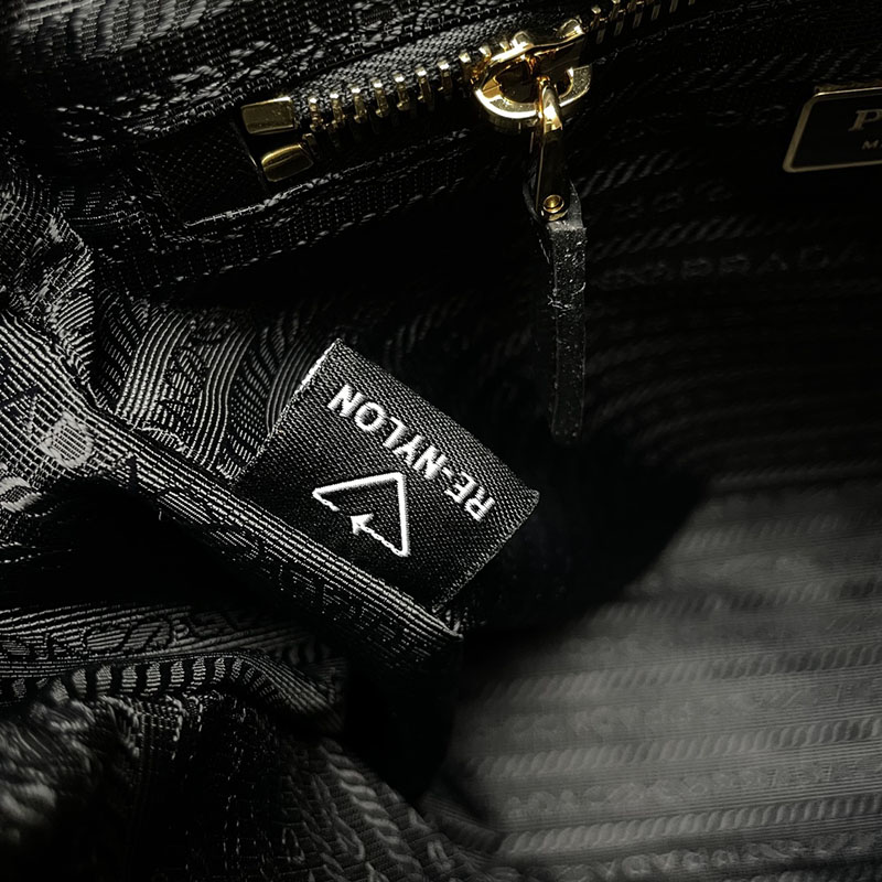 プラダ アウトレット PRADA トートバッグ ショルダーバッグ リエディション 1BG468_2AOS_F0002 ブラック H品 プラダ ショルダーバッグ 激安 - 画像 (2)