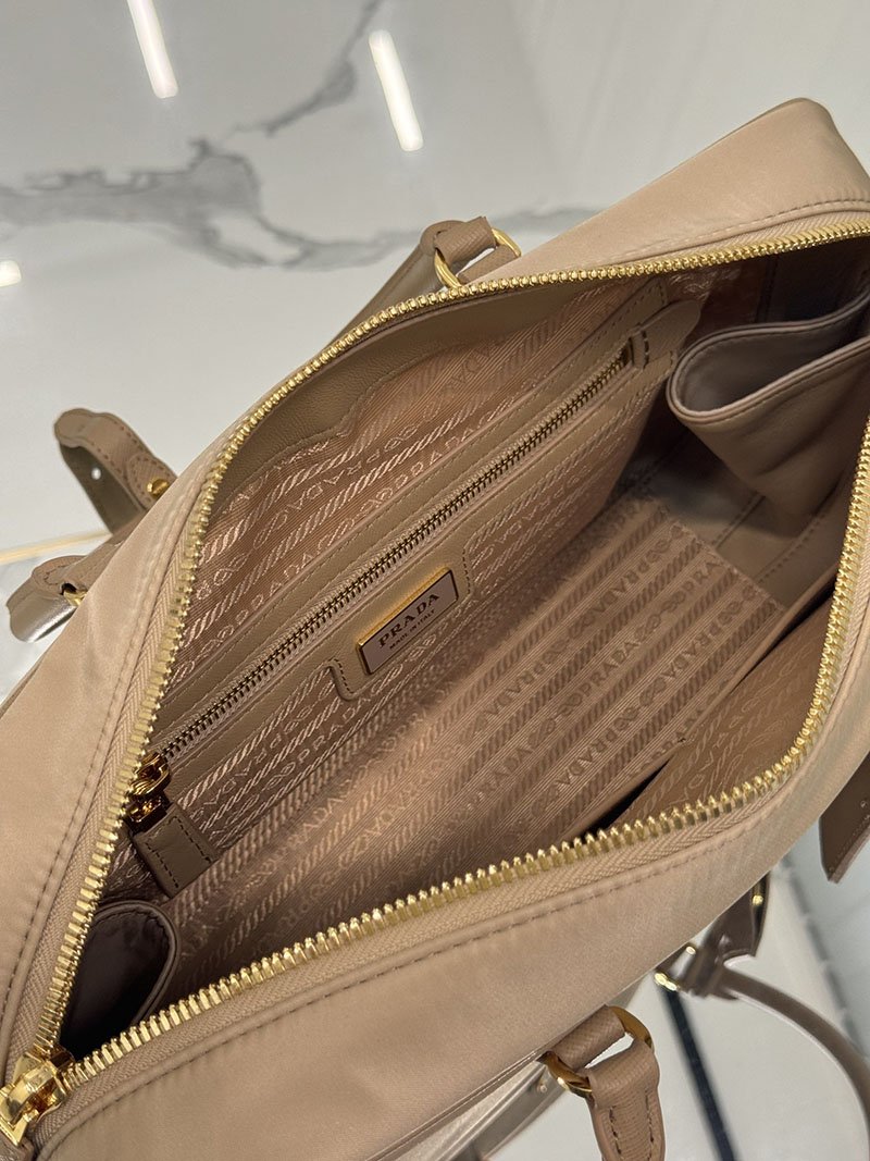 プラダ アウトレット PRADA Re-Edition 1978 Re-Nylon ラージ ダブルハンドルバッグ 1BB114_R064_F0594_V_TOO ブラウン H品 プラダ ナイロン 2way バッグ - 画像 (3)
