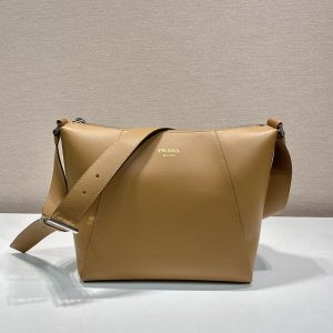プラダ バッグ 人気