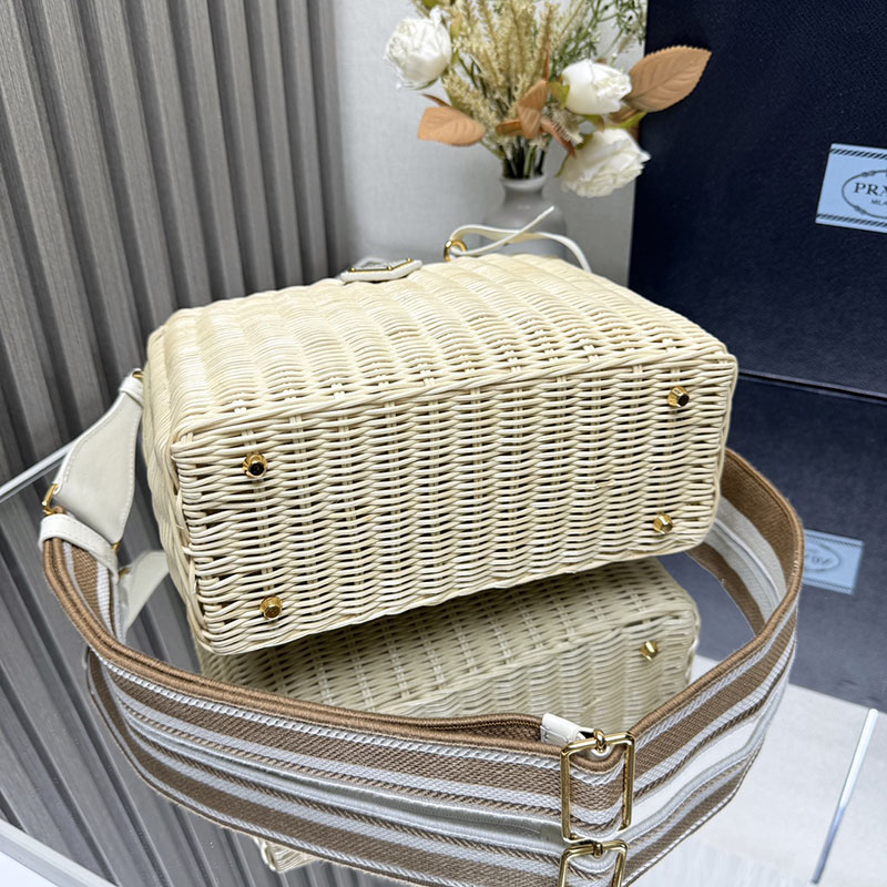 プラダ アウトレット PRADA Medium woven fabric and linen トートバッグ 1BG835_2CYG_F0009_V_7VO ホワイト H品 プラダ トートバッグ 人気 - 画像 (7)
