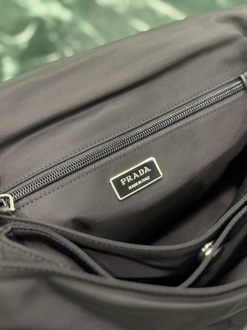 プラダ アウトレット PRADA ミディアム パデッドRe-Nylon ショルダーバッグ 1BD255_RDLN_F0002_V_OOO ブラック H品 プラダ メッセンジャーバッグ レディース - 画像 (2)