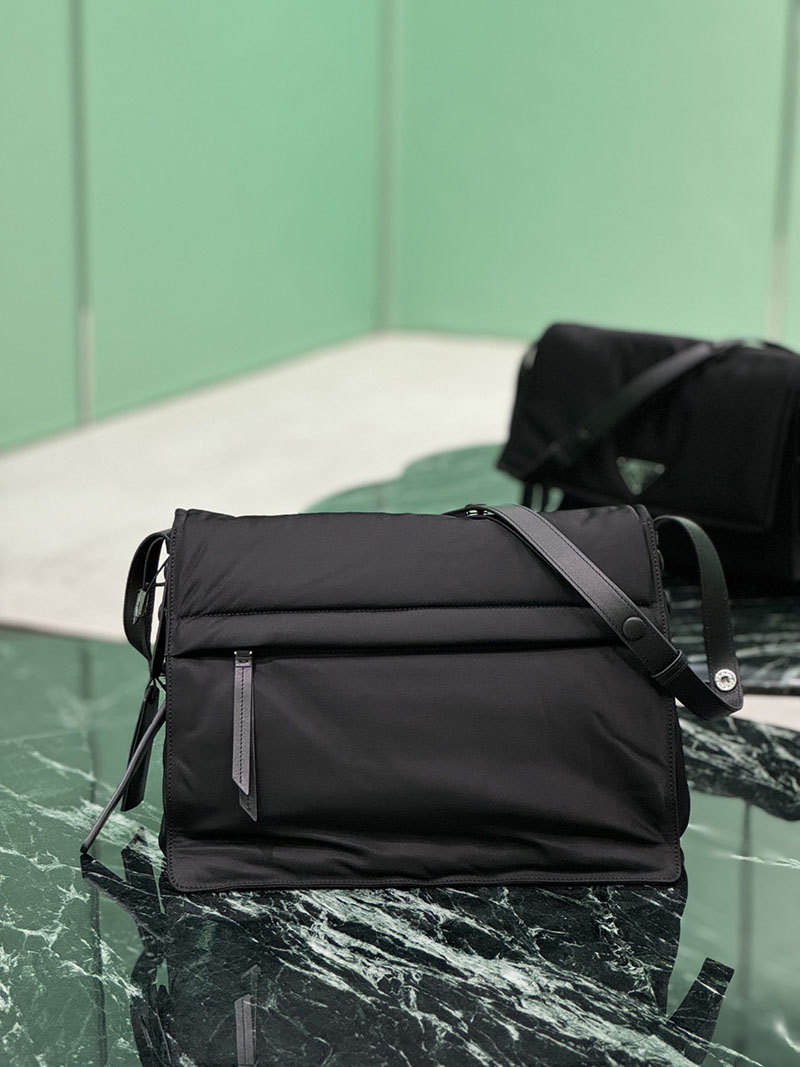 プラダ アウトレット PRADA Re-Nylon ラージ パデッド ショルダーバッグ 1BD256_RDLN_F0002_V_OOO ブラック H品 プラダ メッセンジャーバッグ レディース - 画像 (7)