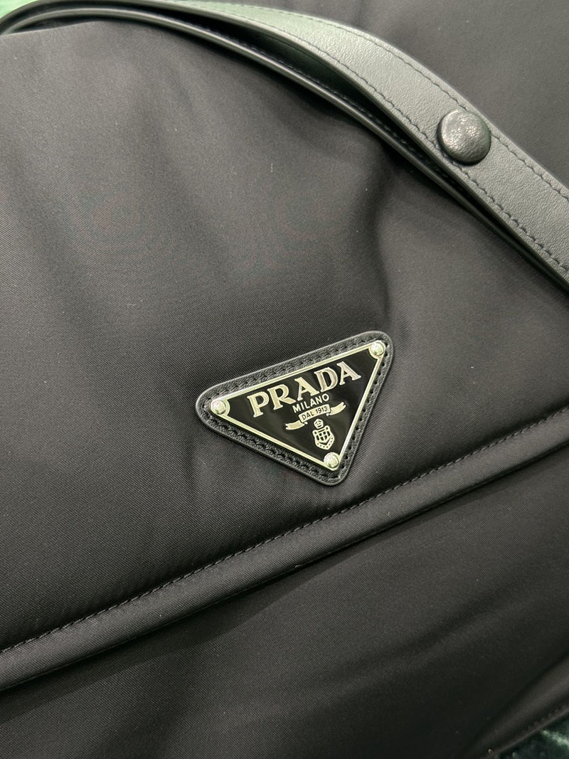 プラダ アウトレット PRADA Re-Nylon ラージ パデッド ショルダーバッグ 1BD256_RDLN_F0002_V_OOO ブラック H品 プラダ メッセンジャーバッグ レディース - 画像 (6)