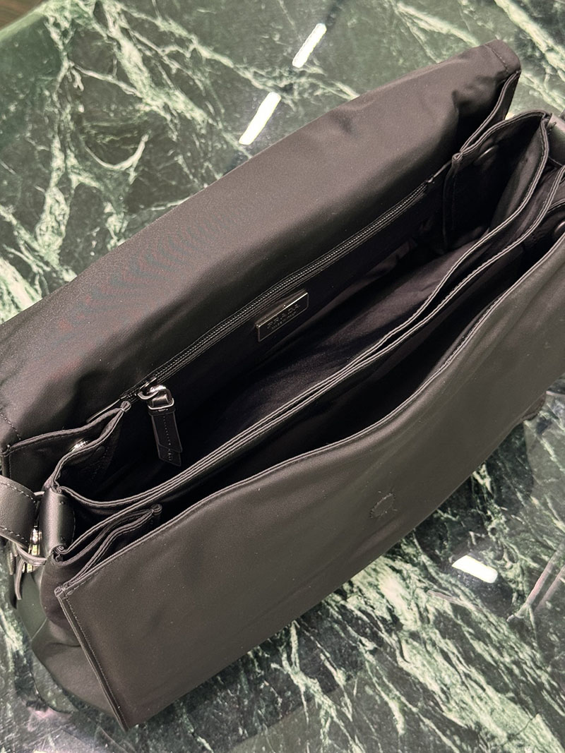 プラダ アウトレット PRADA Re-Nylon ラージ パデッド ショルダーバッグ 1BD256_RDLN_F0002_V_OOO ブラック H品 プラダ メッセンジャーバッグ レディース - 画像 (3)