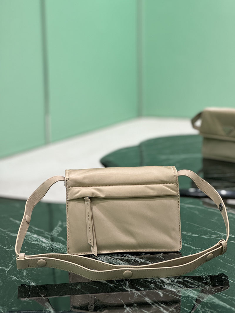 プラダ アウトレット PRADA スモール パデッド Re-Nylon ショルダーバッグ 1BD313_RDLN_F0040_V_OOO ベージュ H品 プラダ 斜めがけ ナイロン レディース - 画像 (7)