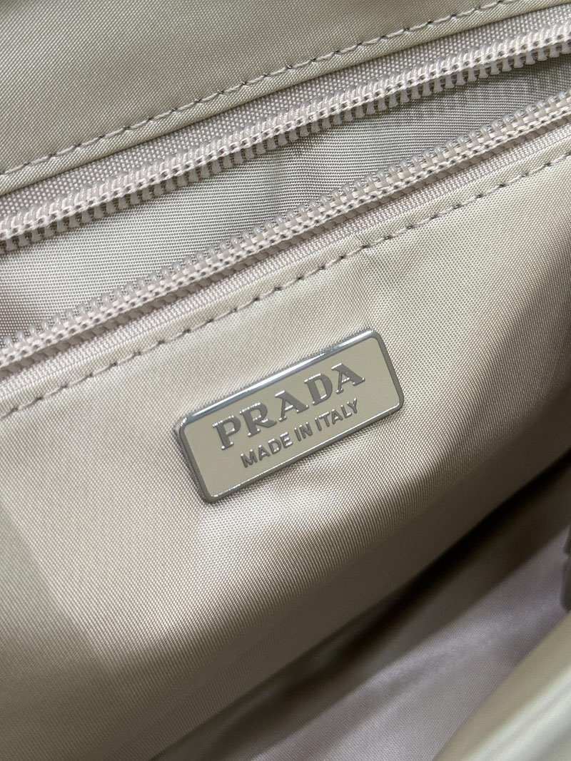プラダ アウトレット PRADA スモール パデッド Re-Nylon ショルダーバッグ 1BD313_RDLN_F0040_V_OOO ベージュ H品 プラダ 斜めがけ ナイロン レディース - 画像 (2)
