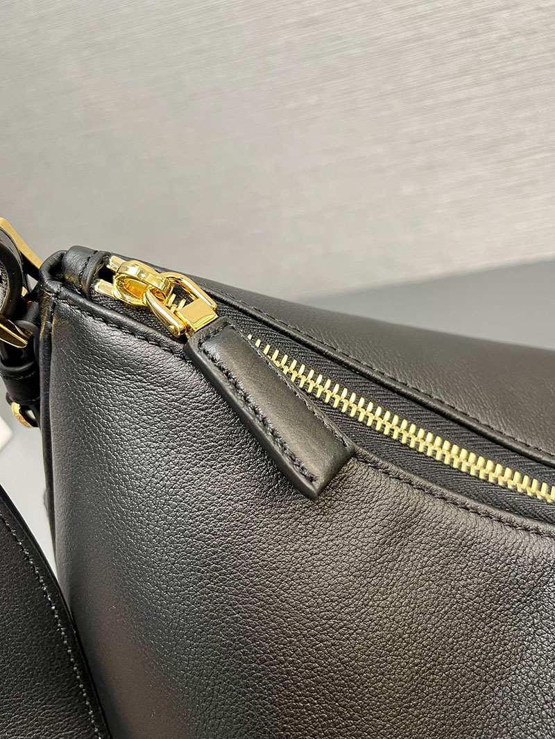 プラダ アウトレット PRADA エメ ラージ ソフトグレインレザー ショルダーバッグ 1BC228_2CYS_F0002_V_LVM ブラック H品 プラダ アウトレット バッグ 新作 - 画像 (5)