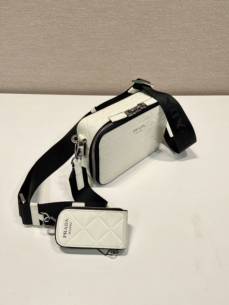 プラダ アウトレット PRADA ブリックレザー ショルダーバッグ 2VH070_ZO6_F0009_V_ZMT ホワイト H品 プラダ バックパック メンズ 通勤用 - 画像 (9)