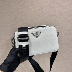 プラダ ミニショルダー 通勤用
