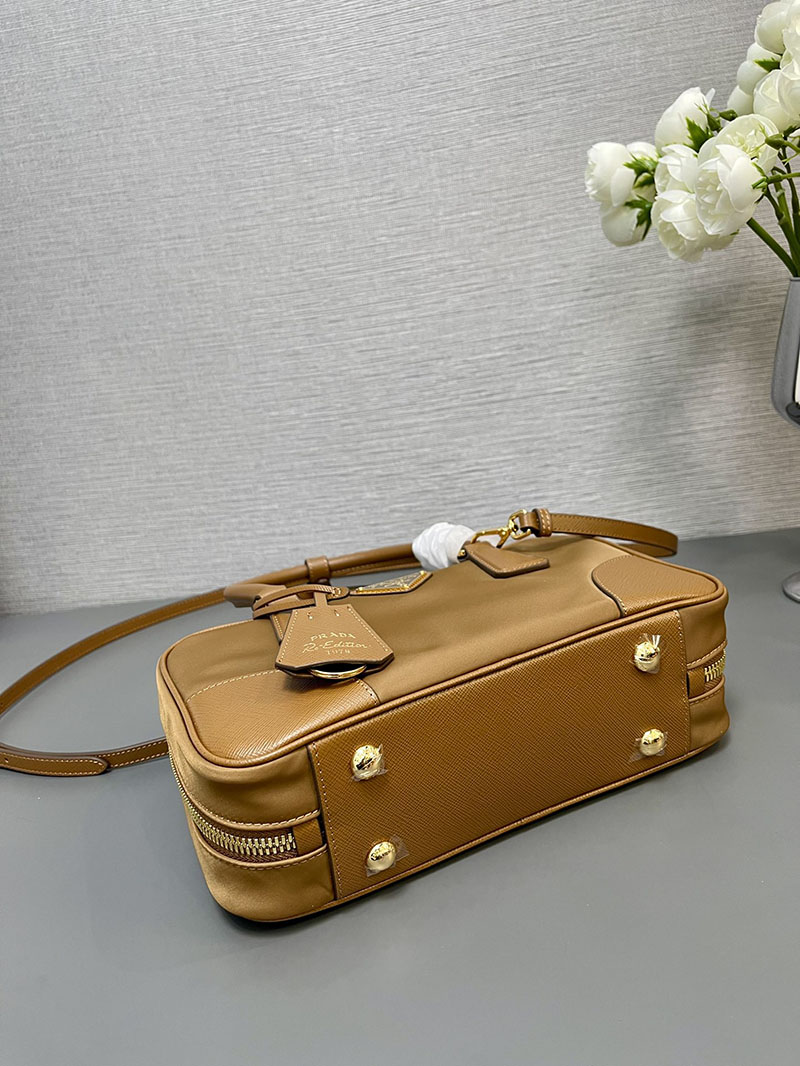 プラダ アウトレット PRADA Re-Edition 1978 Re-Nylon ラージ ダブルハンドルバッグ 1BB114_R064_F0594_V_TOO ブラウン H品 プラダ アウトレット バッグ 新作 - 画像 (3)