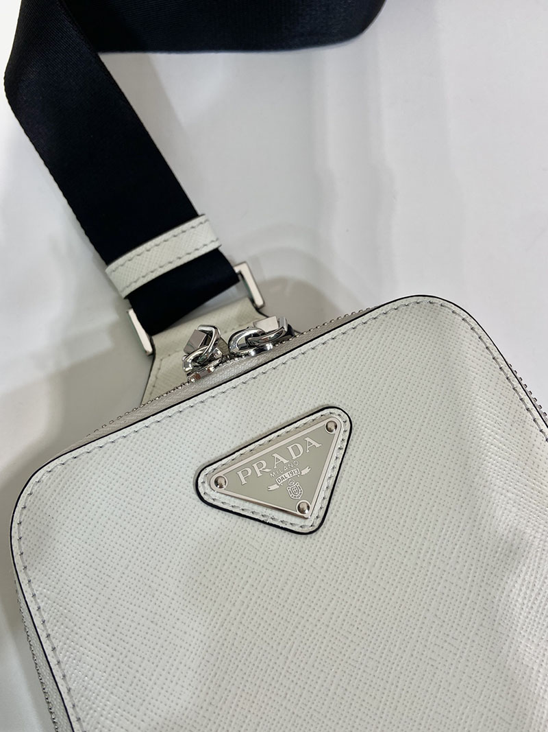 プラダ アウトレット PRADA ブリック サフィアーノレザー バッグ 2VZ106_9Z2_F0009_V_OOO ホワイト H品 プラダ バムバッグ メンズ 仕事用 - 画像 (3)