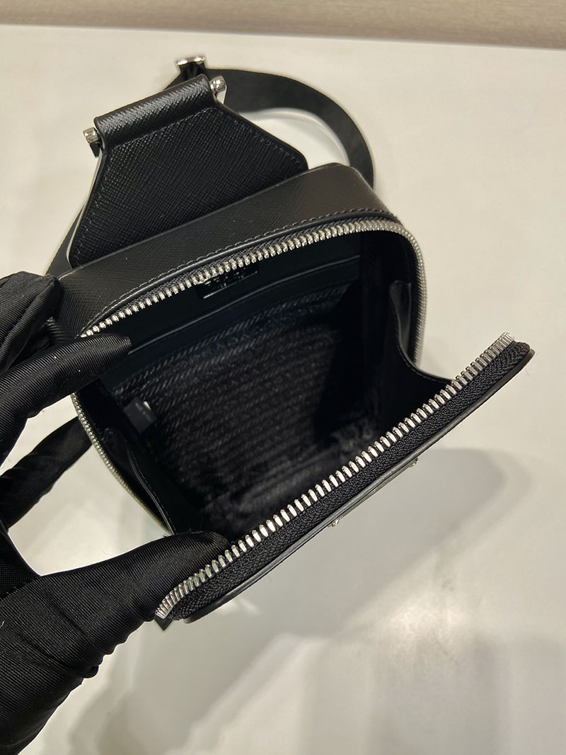 プラダ アウトレット PRADA ブリック サフィアーノレザー バッグ 2VZ106_9Z2_F0002_V_OOO ブラック H品 プラダ バムバッグ メンズ 仕事用 - 画像 (3)