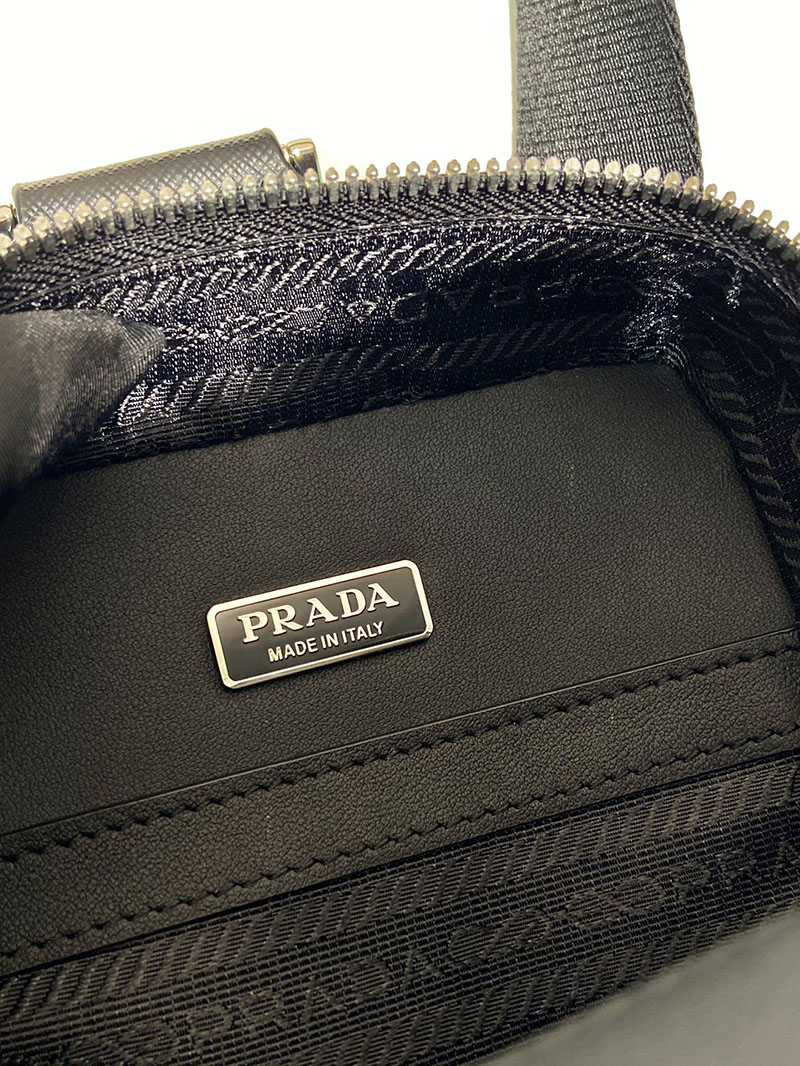プラダ アウトレット PRADA ブリック サフィアーノレザー バッグ 2VZ106_9Z2_F0002_V_OOO ブラック H品 プラダ バムバッグ メンズ 仕事用 - 画像 (2)