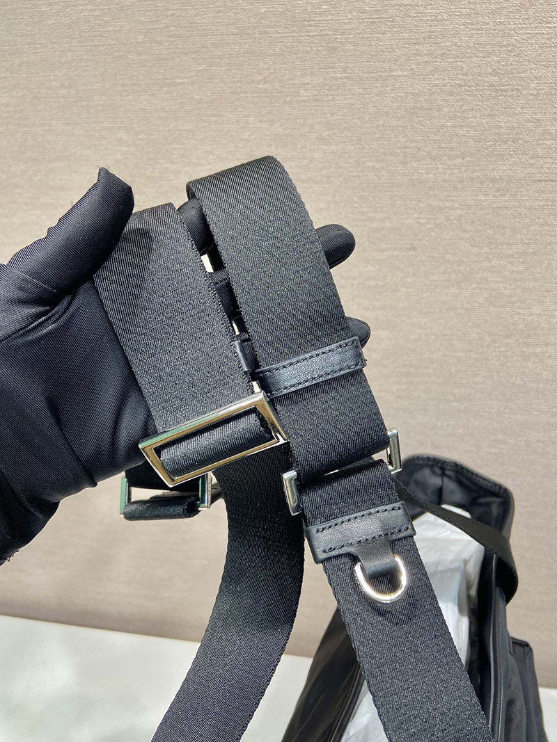 プラダ アウトレット PRADA Reナイロン×レザー トートバッグ 2VG120_2DW3_F0002_V_OOO ブラック H品 プラダ トートバッグ ナイロン メンズ - 画像 (4)