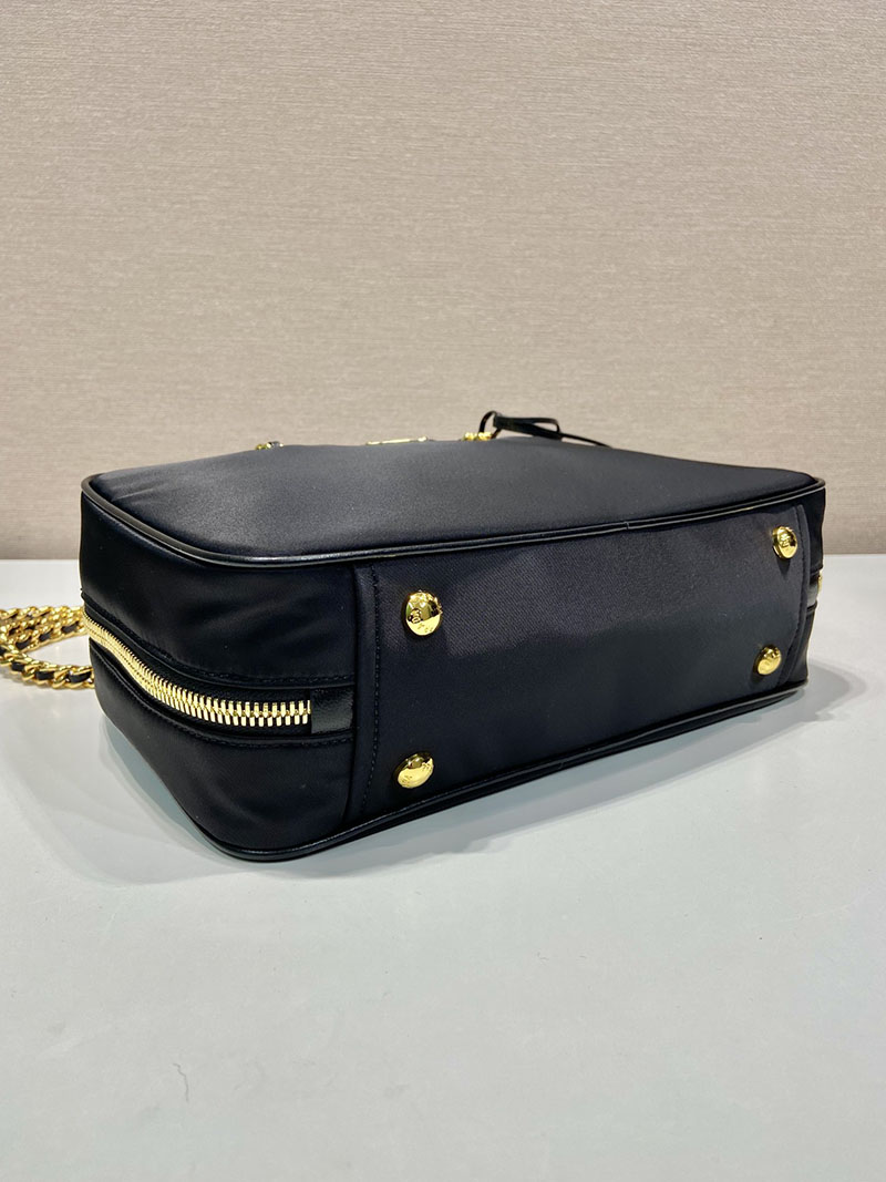 プラダ アウトレット PRADA Re-Edition 1978 ミディアム ダブルハンドルバッグ 1BB115_R064_F0002_V_OOO プラダ ナイロン バッグ 人気 - 画像 (5)