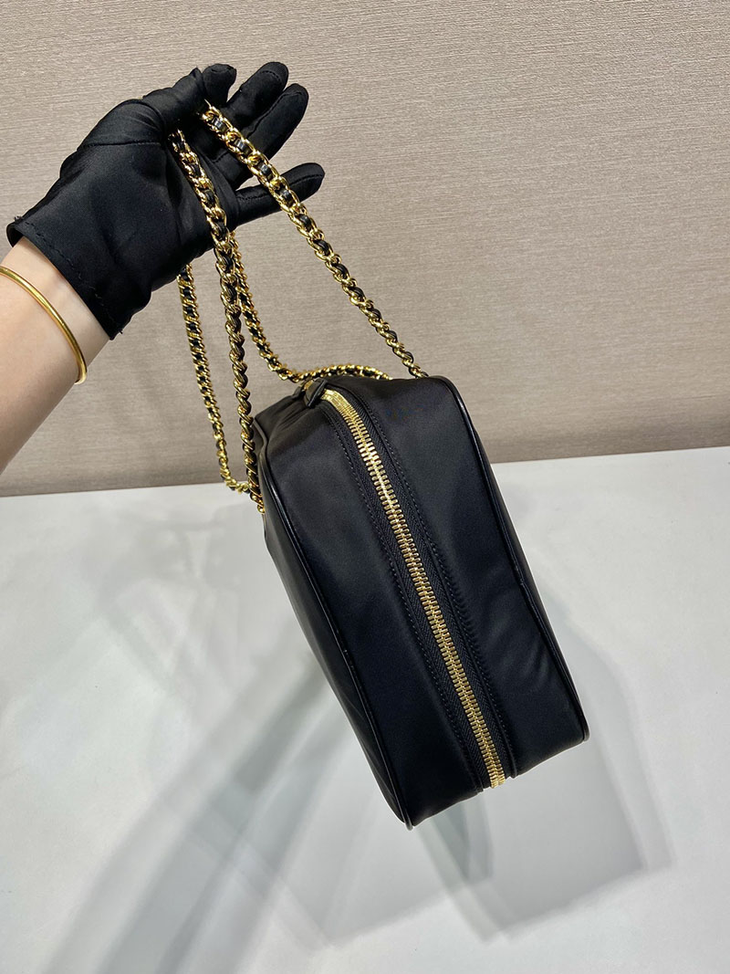 プラダ アウトレット PRADA Re-Edition 1978 ラージ Re-Nylon ダブルハンドルバッグ 1BB114_R064_F0002_V_OOO プラダ ナイロン バッグ 人気 - 画像 (6)
