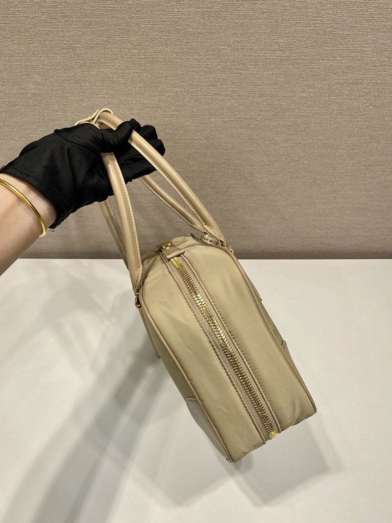 プラダ アウトレット PRADA Re-Edition 1978 ミディアム Re-Nylon ダブルハンドルバッグ 1BB115_R064_F0040_V_OOO ベージュ H品 プラダ ナイロン バッグ 人気 - 画像 (6)