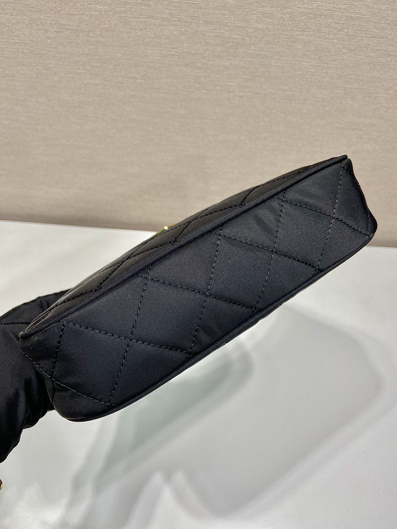 プラダ アウトレット PRADA Re-Edition 1995 チェーン Re-Nylon ミニバッグ 1BC204_2AOS_F0008_V_QOO ブラック H品 プラダ ミニバッグ ナイロン 黒 - 画像 (4)