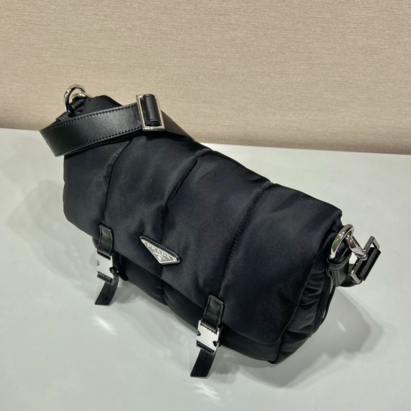 プラダ アウトレット PRADA ショルダーバッグ テスートボンバー 三角ロゴプレート 1BD048_2A4G_F0002 ブラック H品 プラダ ショルダーバッグ 黒 ナイロン - 画像 (8)