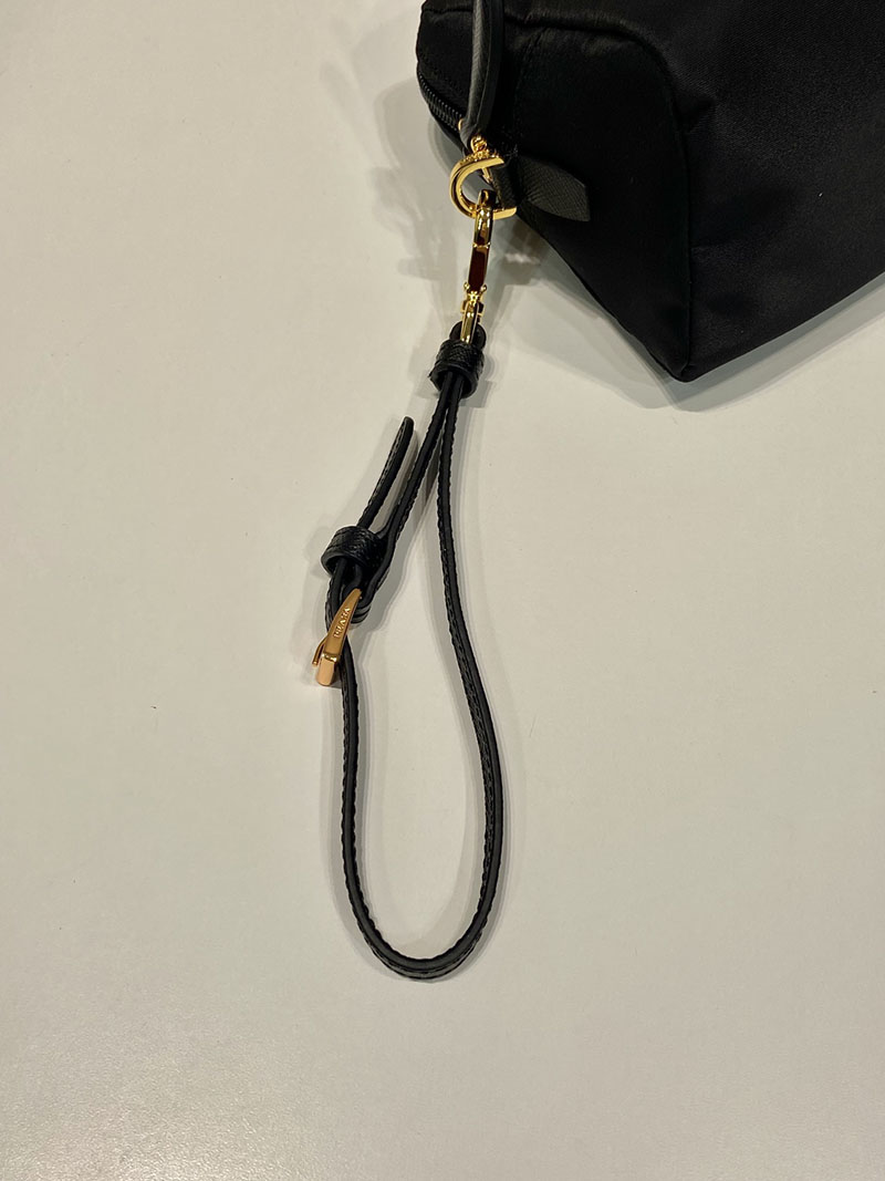 プラダ アウトレット PRADA ミディアム ブラック リナイロン ポーチ 1NS693_R067_F0002 ブラック H品 プラダ ナイロン ポーチ 黒 - 画像 (4)