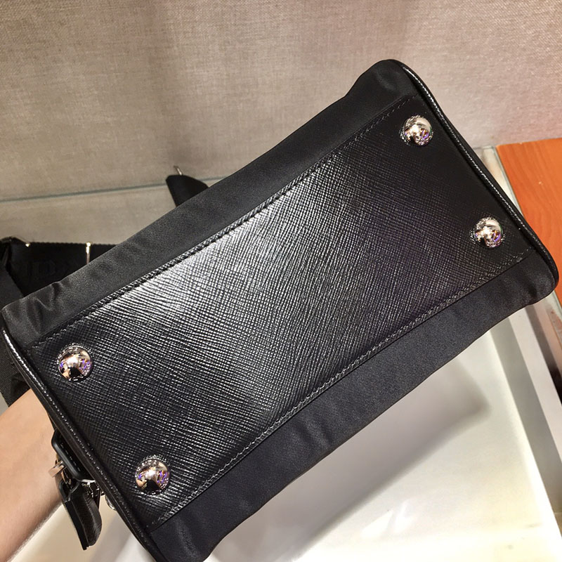 プラダ アウトレット PRADA ショルダーバッグ テスート サフィアーノ 1BB846_064_F0002 ブラック H品 プラダ ミニバッグ ナイロン 黒 - 画像 (3)