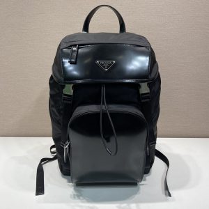 ナイロン プラダ リュック メンズ