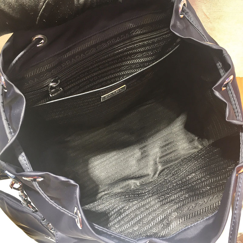 プラダ アウトレット PRADA ポーチ付 ミディアム Re-Nylon バックパック 1BZ811_RV44_F0002_V_OTO ブラック H品 プラダ リュック レディース 新作 - 画像 (3)