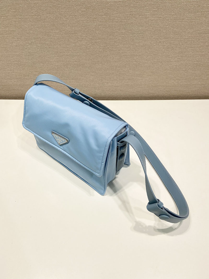 プラダ アウトレット PRADA ミディアム パデッドRe-Nylon ショルダーバッグ 1BD255_RDLN_F0637_V_OOO ライトブルー H品 プラダ メッセンジャーバッグ ナイロン - 画像 (8)