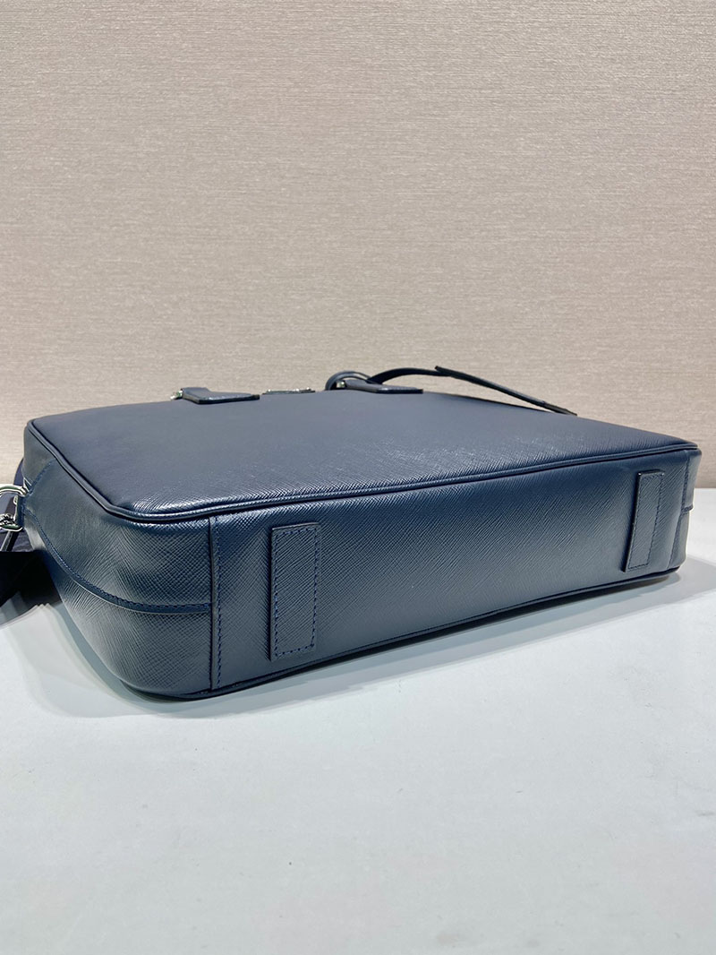 プラダ アウトレット PRADA サフィアーノレザー ブリーフケース 2VE368_9Z2_F0NOF_V_OOX スカイブルー H品 プラダ ビジネスバッグ メンズ - 画像 (4)
