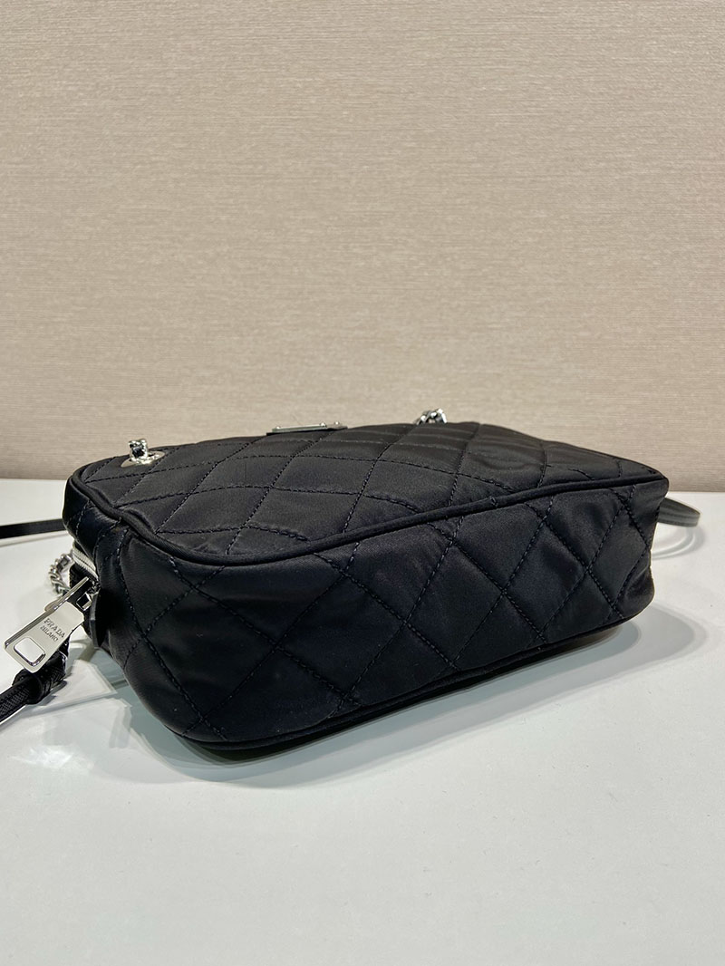 プラダ アウトレット PRADA ハンドバッグ キルティング ナイロン 1BH910_2AS3_F0002 ブラック H品 プラダ ショルダーバッグ 黒 ナイロン - 画像 (6)